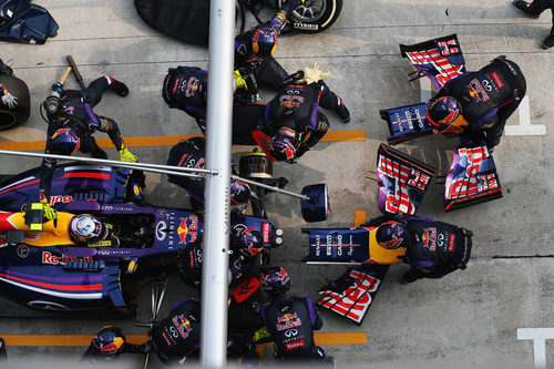 Cambio de alerón delantero para Daniel Ricciardo