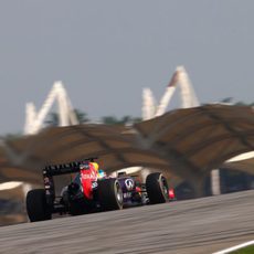 Sebastian Vettel rueda en Sepang el domingo