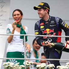 Champán para Sebastian Vettel en Sepang