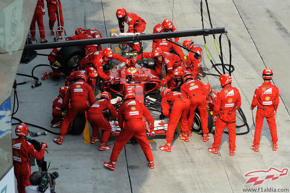 Parada en boxes de Kimi Räikkönen