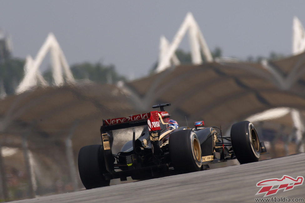 Romain Grosjean logra acabar en Malasia