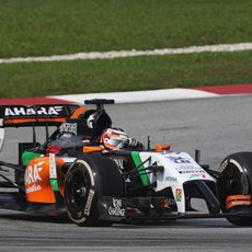 Quinta plaza para Nico Hülkenberg en Malasia