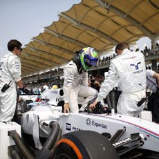 Felipe Massa en la parrilla de salida