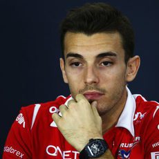 Seriedad de Jules Bianchi en rueda de prensa