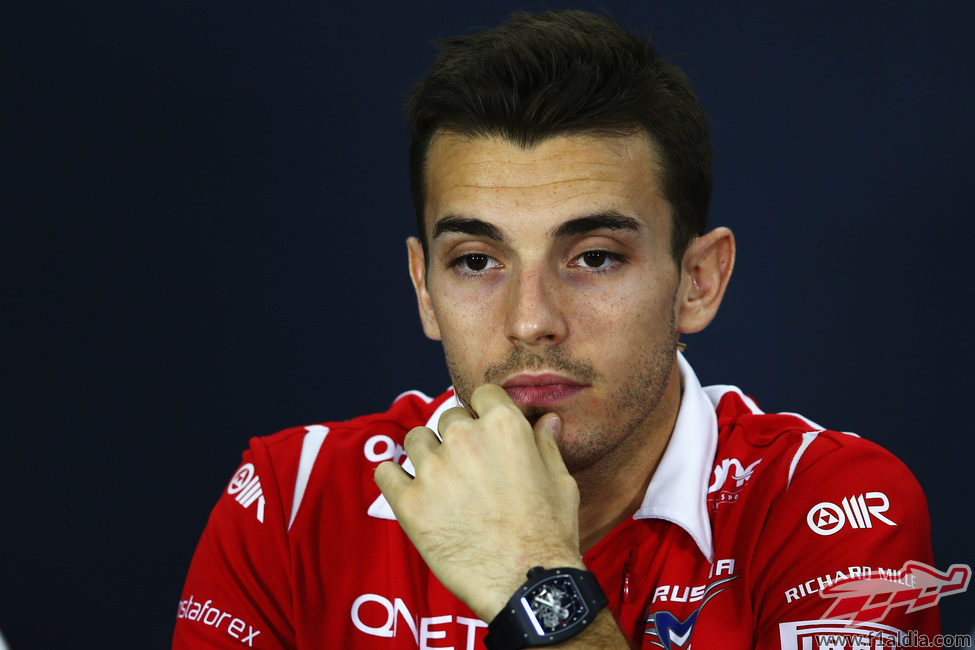 Seriedad de Jules Bianchi en rueda de prensa