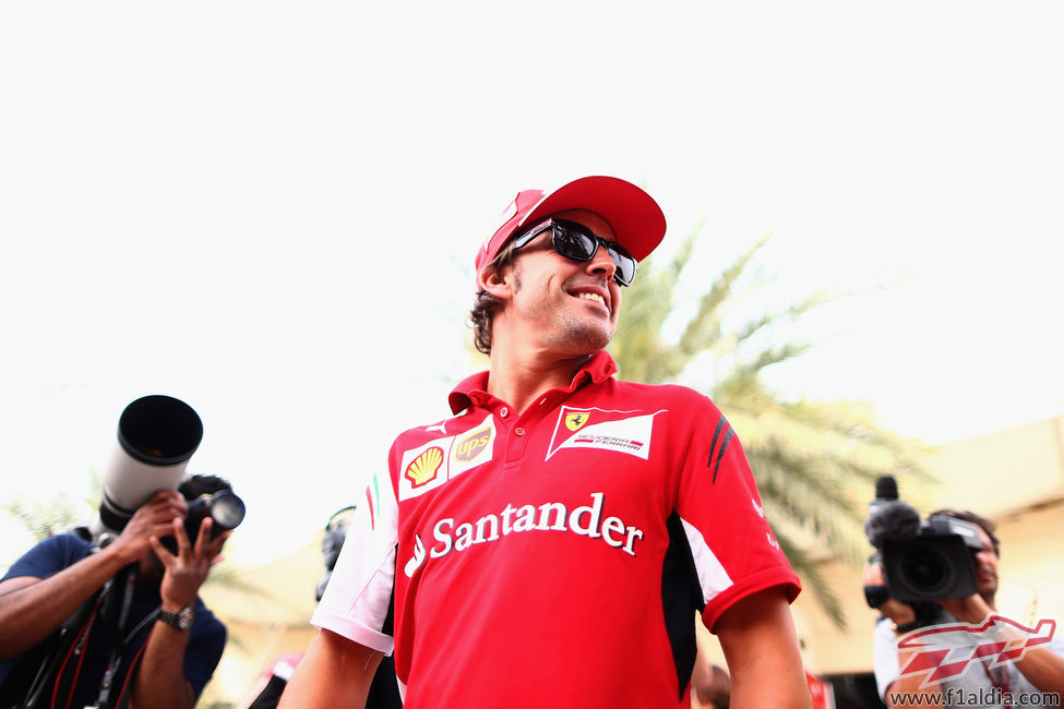 Fernando Alonso, contento en Baréin