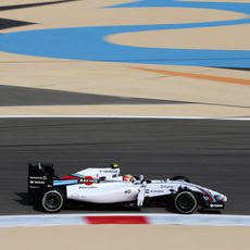 Libres 1 en Sakhir para Felipe Nasr