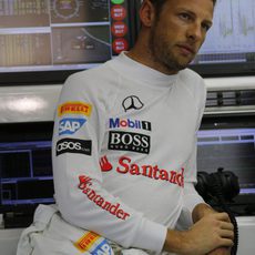 Jenson Button en el garaje