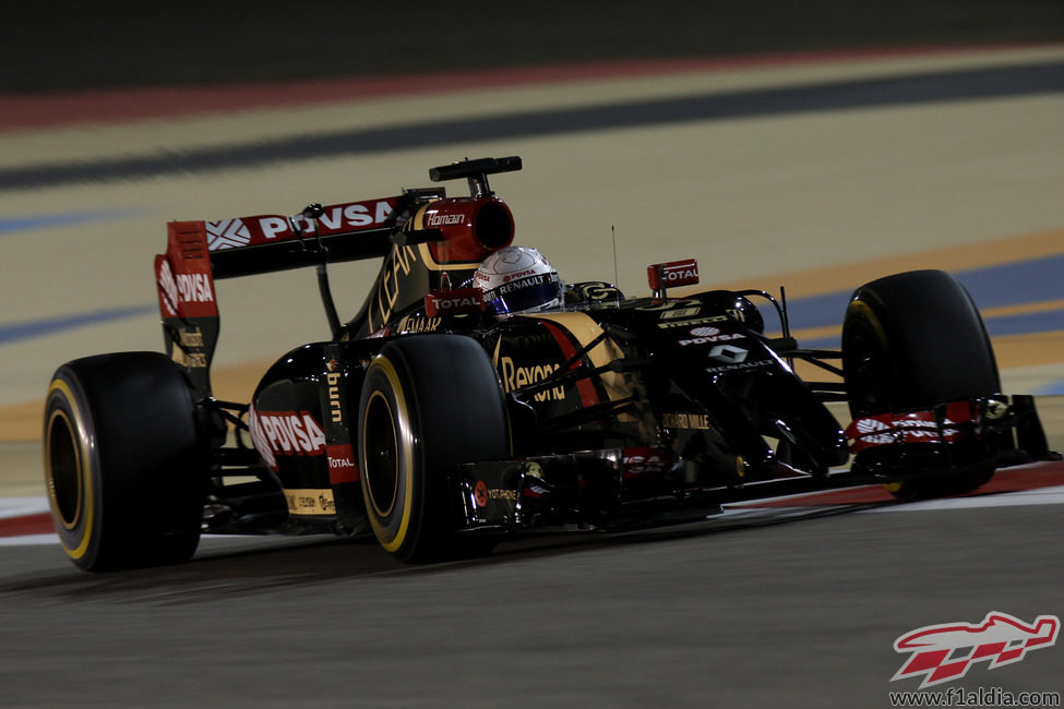 Romain Grosjean rodando en Barein