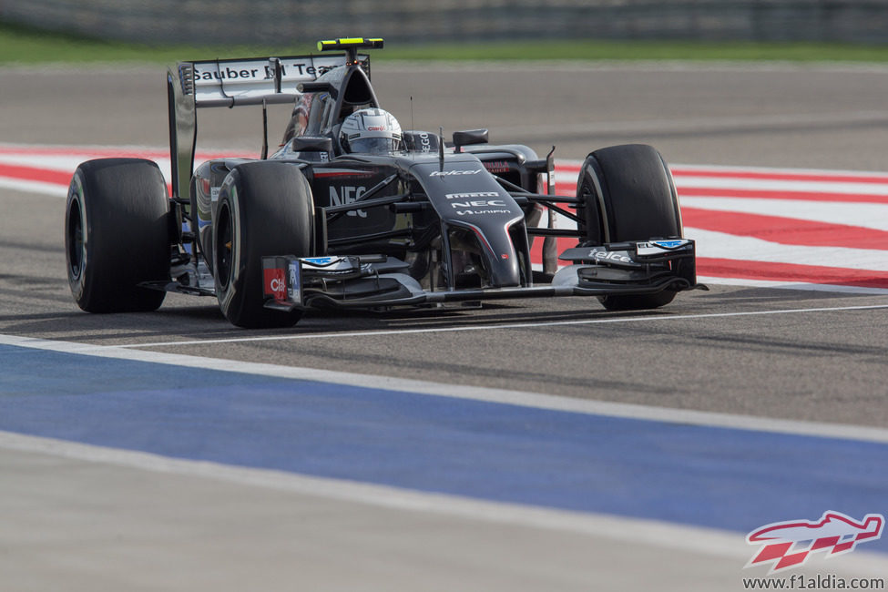 Giedo van der Garde rodando en Baréin