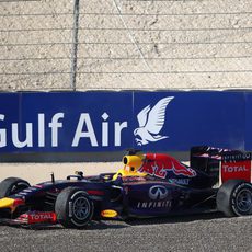 Salida de pista de Sebastian Vettel en los Libres 3