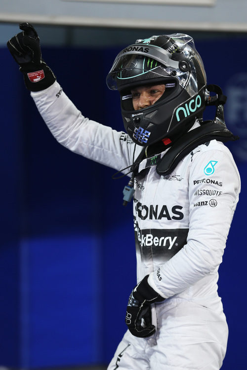 Alegría de Nico Rosberg tras lograr la pole en Baréin