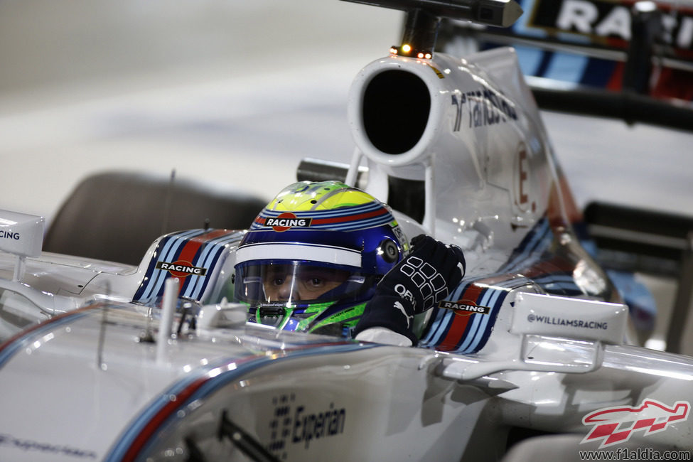 Felipe Massa a punto de salir a pista