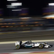 Segunda posición para Lewis Hamilton en Baréin