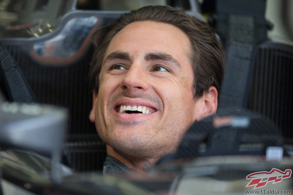 Adrian Sutil muestra su sonrisa