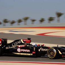 Romain Grosjean avanza a los mandos del E22