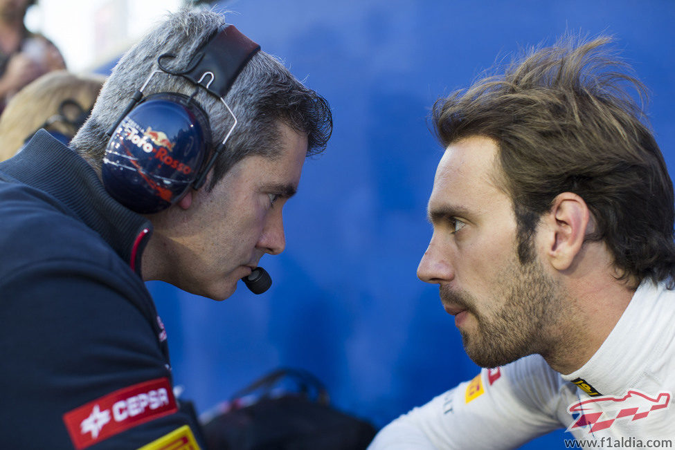 Jean-Eric Vergne hablando con Xevi Pujolar