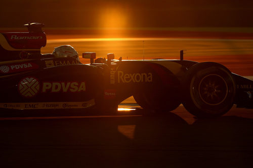 Romain Grosjean, en el atardecer de Baréin