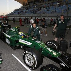 Marcus Ericsson en la parrilla de salida