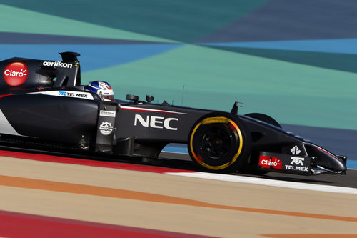 Sergey Sirotkin prueba el compuesto blando en Sakhir