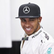 Lewis Hamilton acaba muy contento los test en Baréin