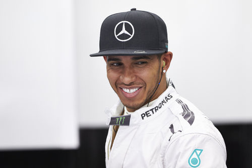 Lewis Hamilton acaba muy contento los test en Baréin