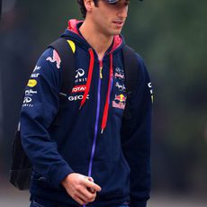 Daniel Ricciardo llega al circuito de Shanghái