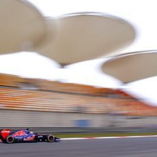 Jean-Eric Vergne avanza a los mandos del STR9 en Shanghái