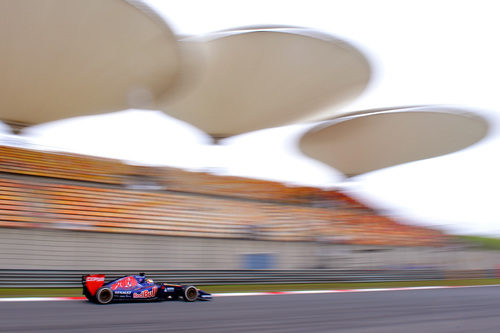 Jean-Eric Vergne avanza a los mandos del STR9 en Shanghái