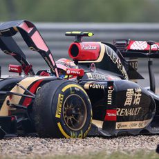 Aparatoso accidente de Pastor Maldonado en los Libres 2 de China