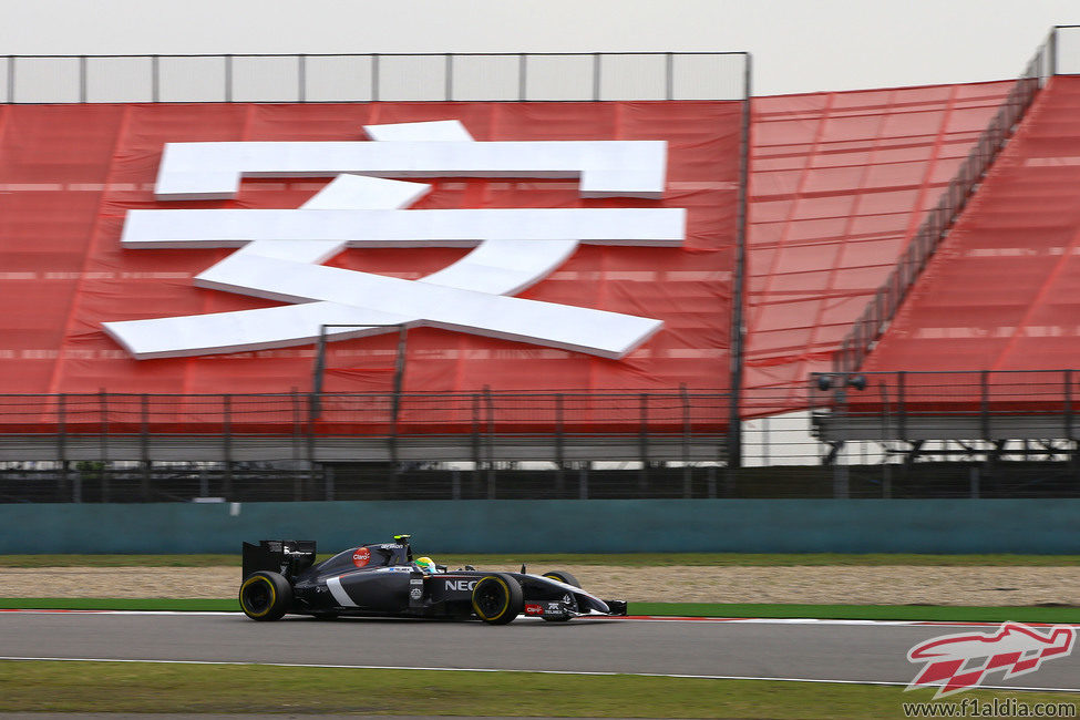 Esteban Gutiérrez en el trazado de Shanghái