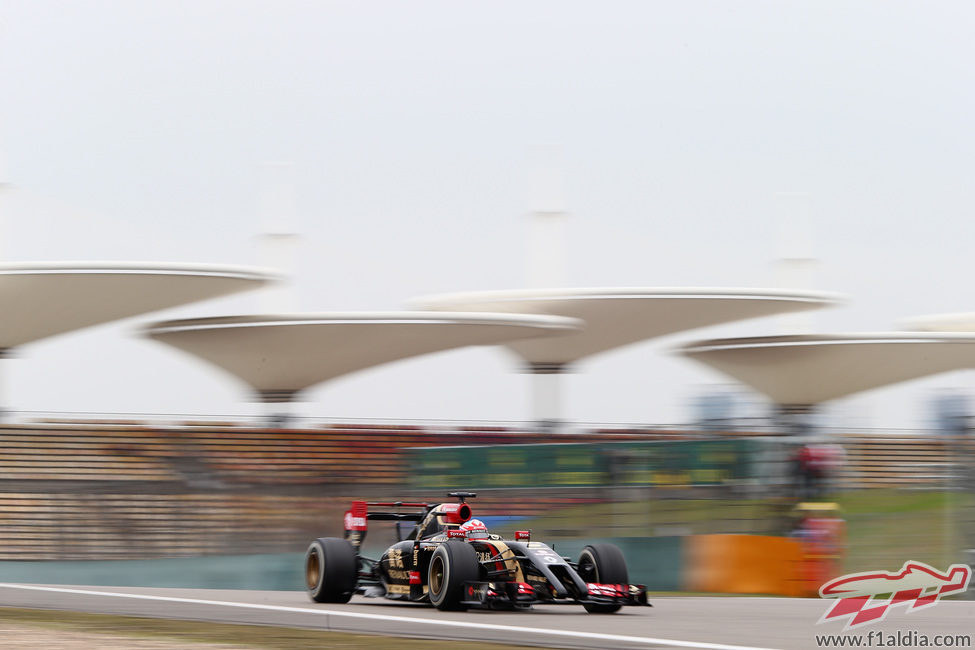 Romain Grosjean progresa en Shanghái