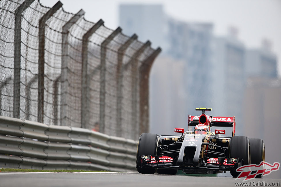 Pastor Maldonado rueda en los Libres 1 de China