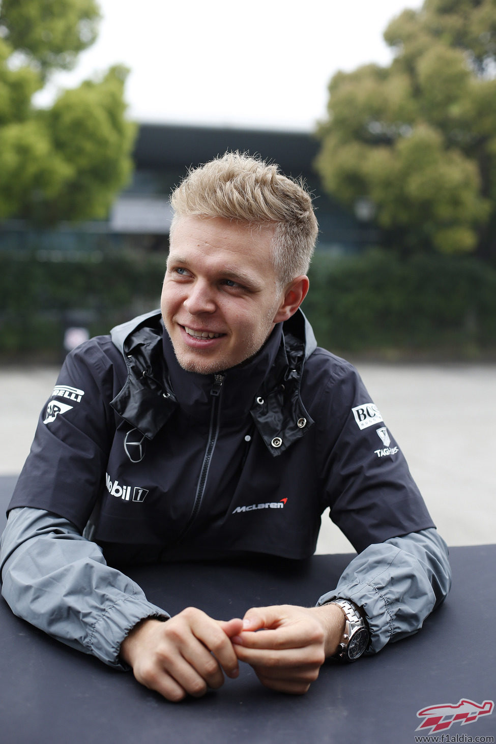 Kevin Magnussen antes de los entrenamientos libres