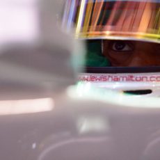 Concentración de Lewis Hamilton en el W05