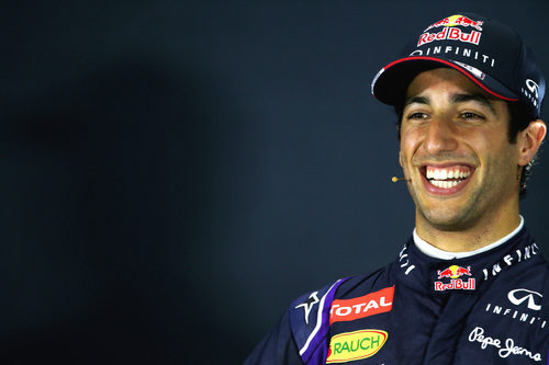 Un sonriente Daniel Ricciardo logra la segunda plaza
