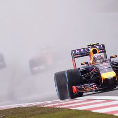 Daniel Ricciardo afronta difíciles condiciones meteorologicas