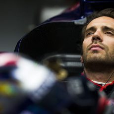 Jean-Eric Vergne concentrado antes de salir a marcar tiempo