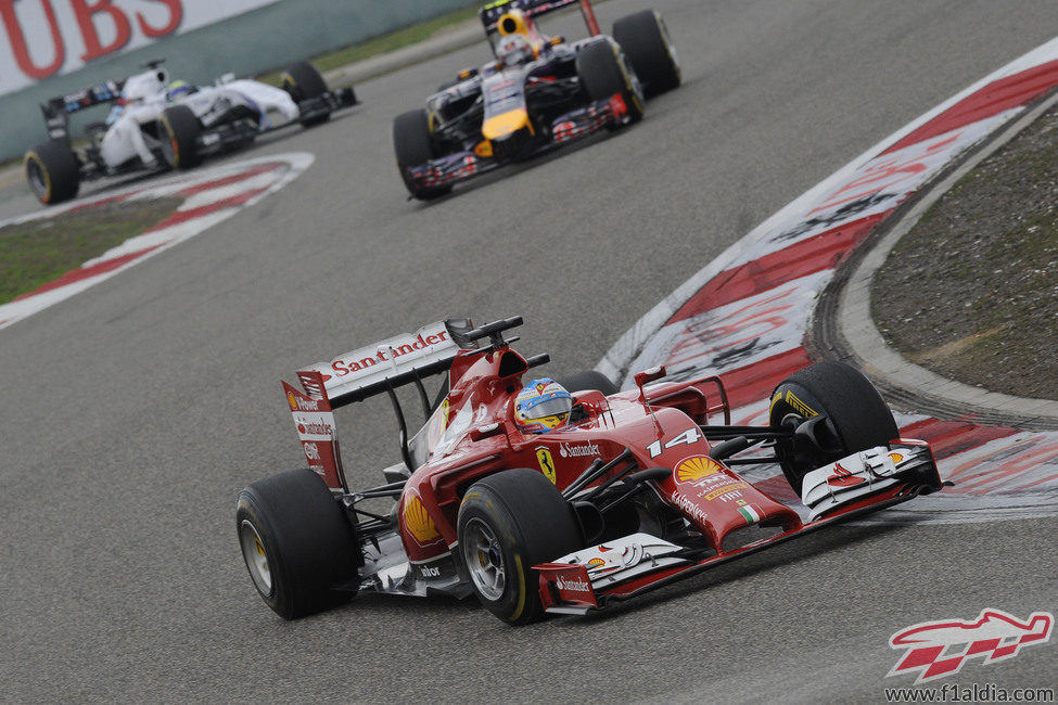 Fernando Alonso supo gestionar bien la carrera en China