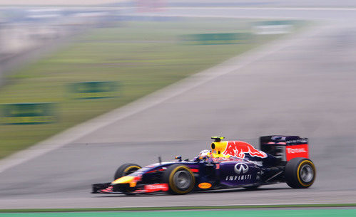Daniel Ricciardo rueda muy rápido en Shanghái