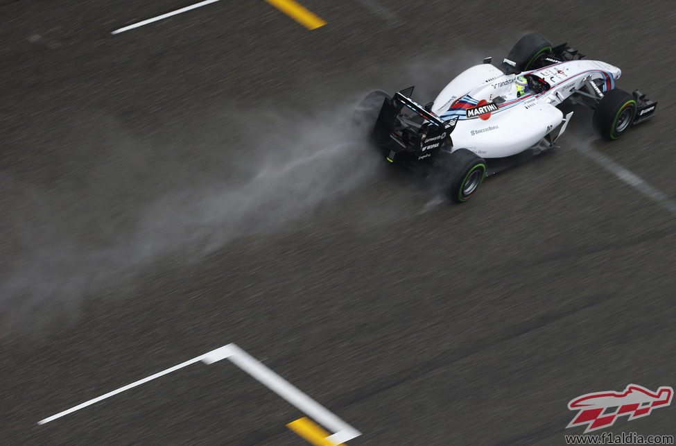 Felipe Massa clasifica con los intermedios