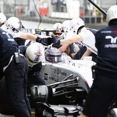 Cambio de gomas para Valtteri Bottas