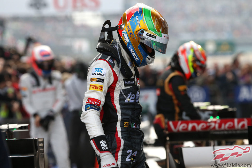 Esteban Gutiérrez decepcionado con su resultado al terminar la carrera