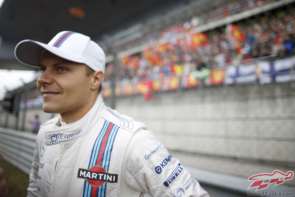 Valtteri Bottas antes de comenzar la carrera