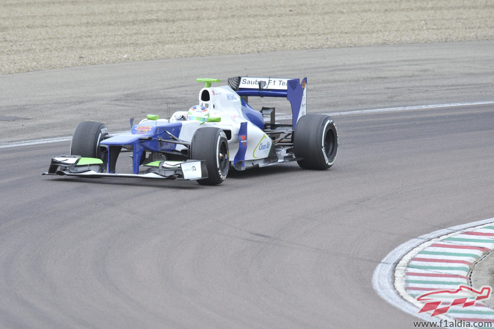 Primeros kilómetros en un F1 para SImona de Silvestro