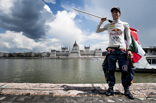 Daniel Ricciardo en la presentación del evento