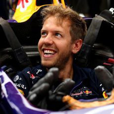 Sebastian Vettel sonríe desde el RB10