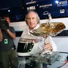 Stewart con su trofeo