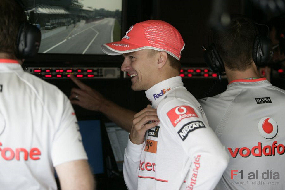 Kovalainen en el muro