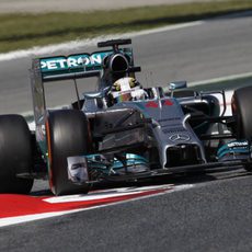 Mercedes marca el ritmo en la pista